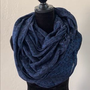 NWOT Loft Blue Leopard Infinity Scarf